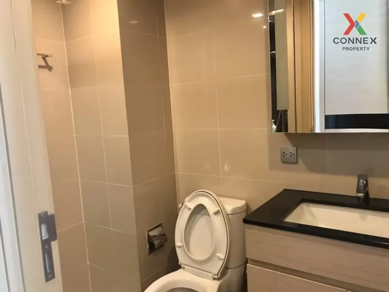 FOR RENT condo , Via Botani , Duplex , high floor , BTS-Phrom Pho