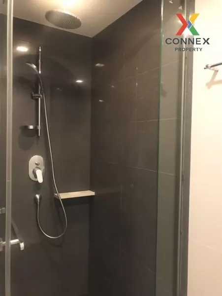 FOR RENT condo , Via Botani , Duplex , high floor , BTS-Phrom Pho