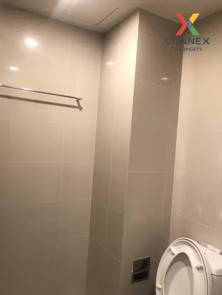 FOR RENT condo , Via Botani , Duplex , high floor , BTS-Phrom Pho