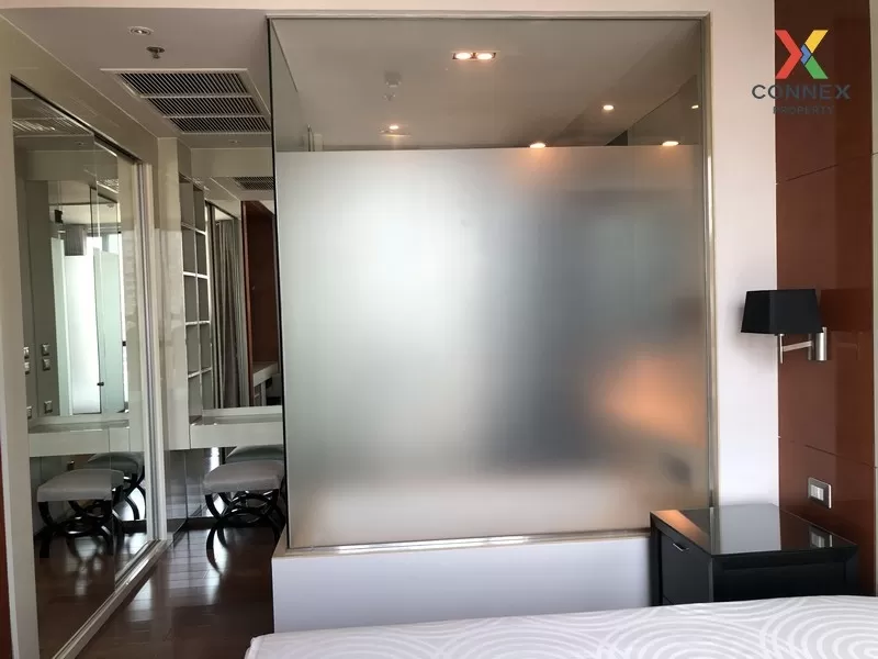 FOR RENT condo , The Address Sukhumvit 28 , Duplex , wide frontag