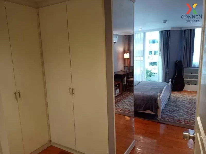 FOR RENT condo , Supalai Place Sukhumvit 39 , Duplex , nice view 