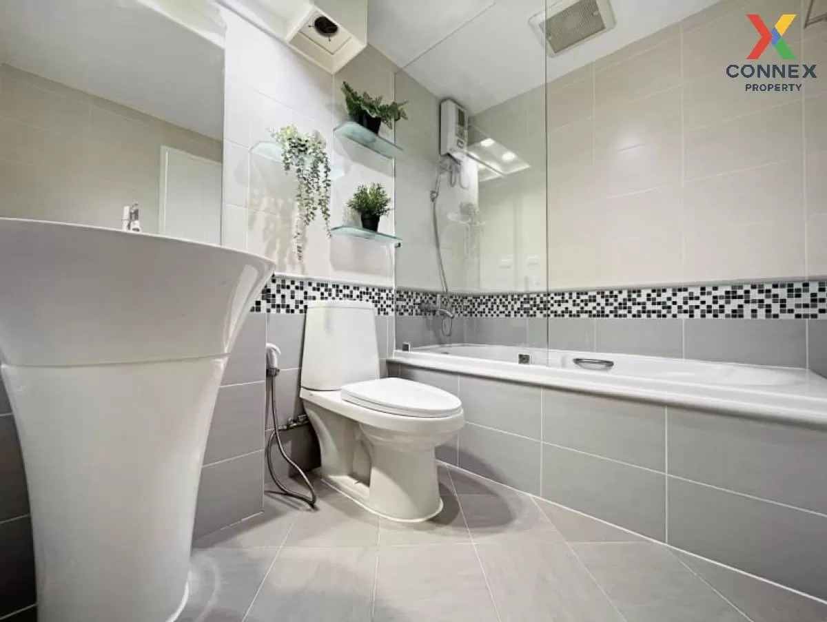 FOR RENT condo , Waterford Sukhumvit 50 , Duplex , high floor , B