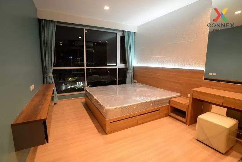 FOR RENT condo , Rhythm Sathorn , high floor , BTS-Saphan Taksin  1
