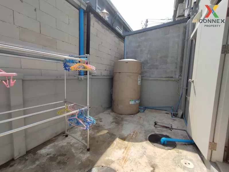 FOR SALE townhome , Pleno Suksawat  , wide frontage , Thung Khu ,