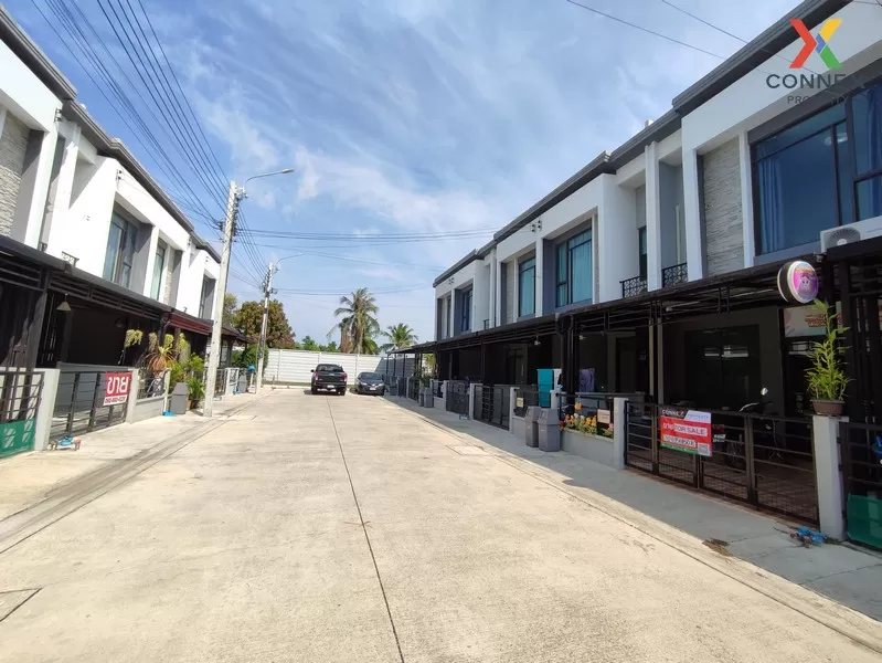 FOR SALE townhome , Pleno Suksawat  , wide frontage , Thung Khu ,