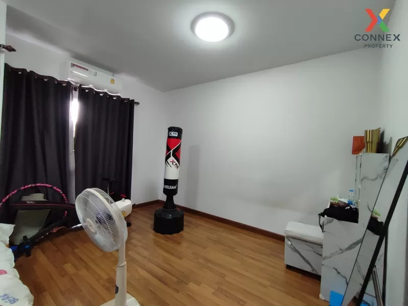 ขายถูก ทาวน์โฮม สภาพดี ม.ฟลอร่าวิลล์ ศรีนครินทร์ บางเมือง สมุทรปร