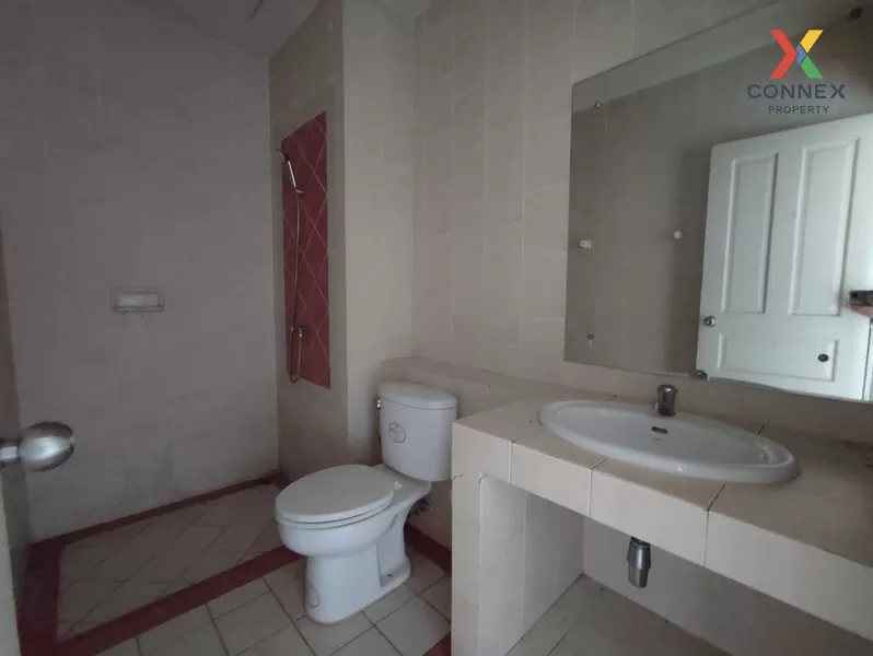 ขายถูก ทาวน์โฮม ม. ปริญลักษณ์ เพชรเกษม 69 หนองแขม กรุงเทพมหานคร C