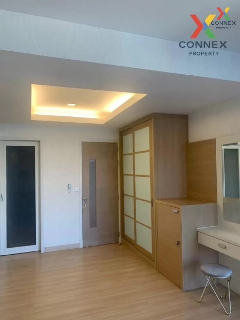 FOR RENT condo , Baan Sathorn Chaopraya , Duplex , high floor , B 3