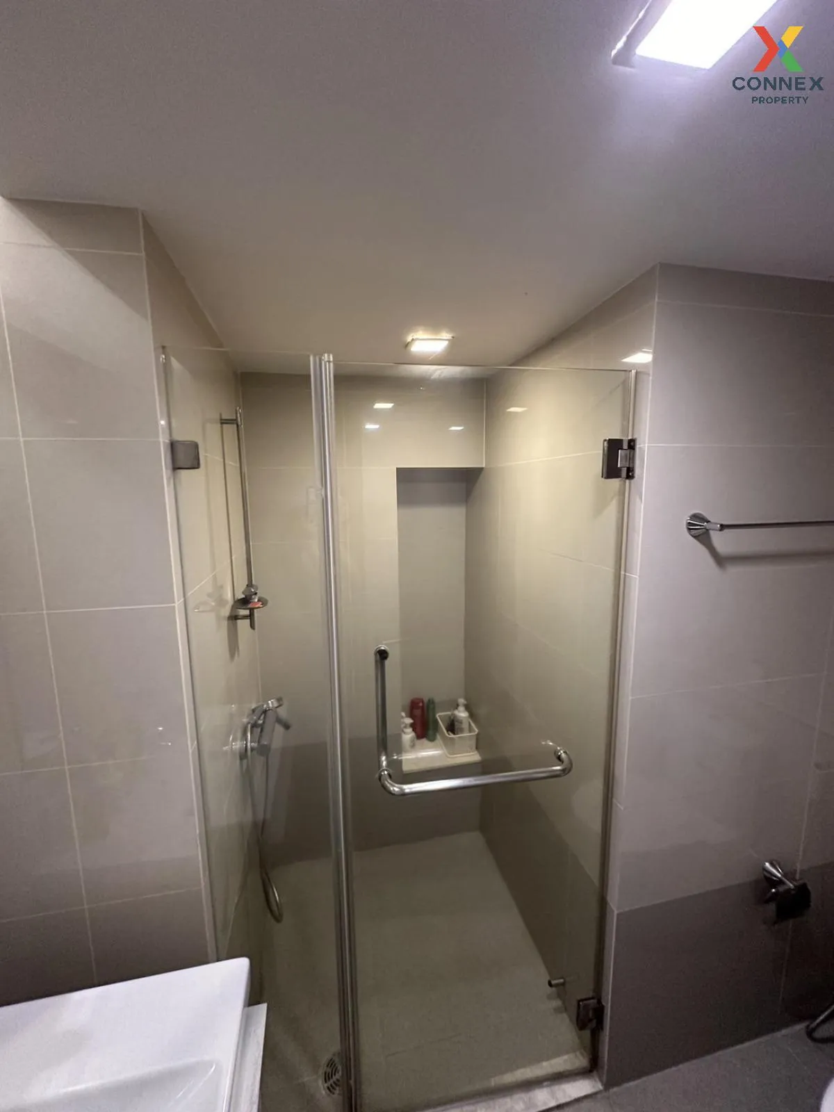 FOR RENT condo , Focus Ploenchit , Duplex , high floor , BTS-Phlo