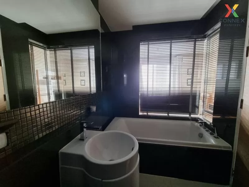FOR RENT condo , RHYTHM Sukhumvit 50 , Duplex , nice view , BTS-O 4