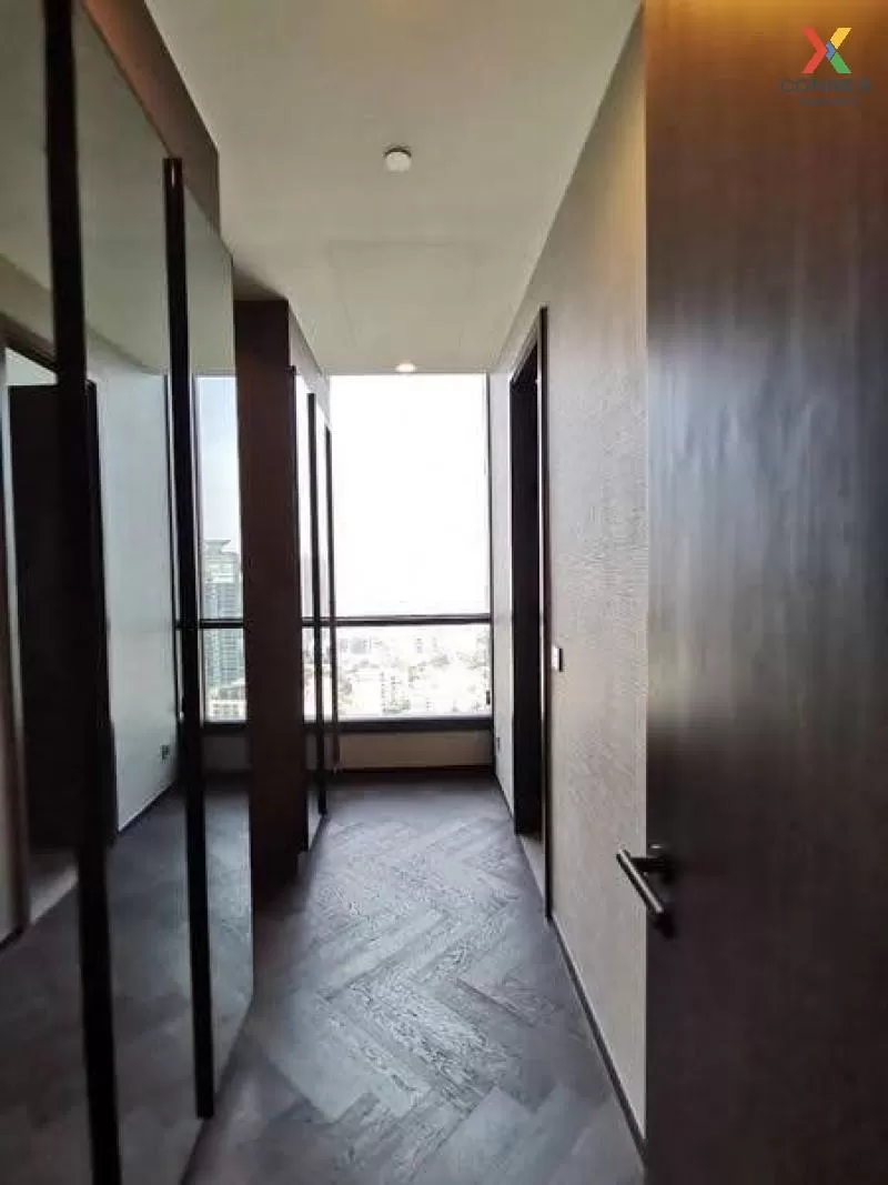 FOR RENT condo , The Esse Sukkhumvit 36 , Duplex , wide frontage 