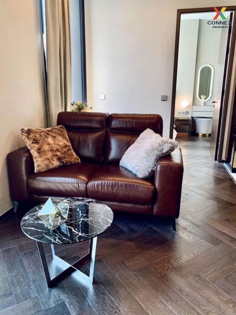 FOR RENT condo , The Esse Sukkhumvit 36 , Duplex , wide frontage  3