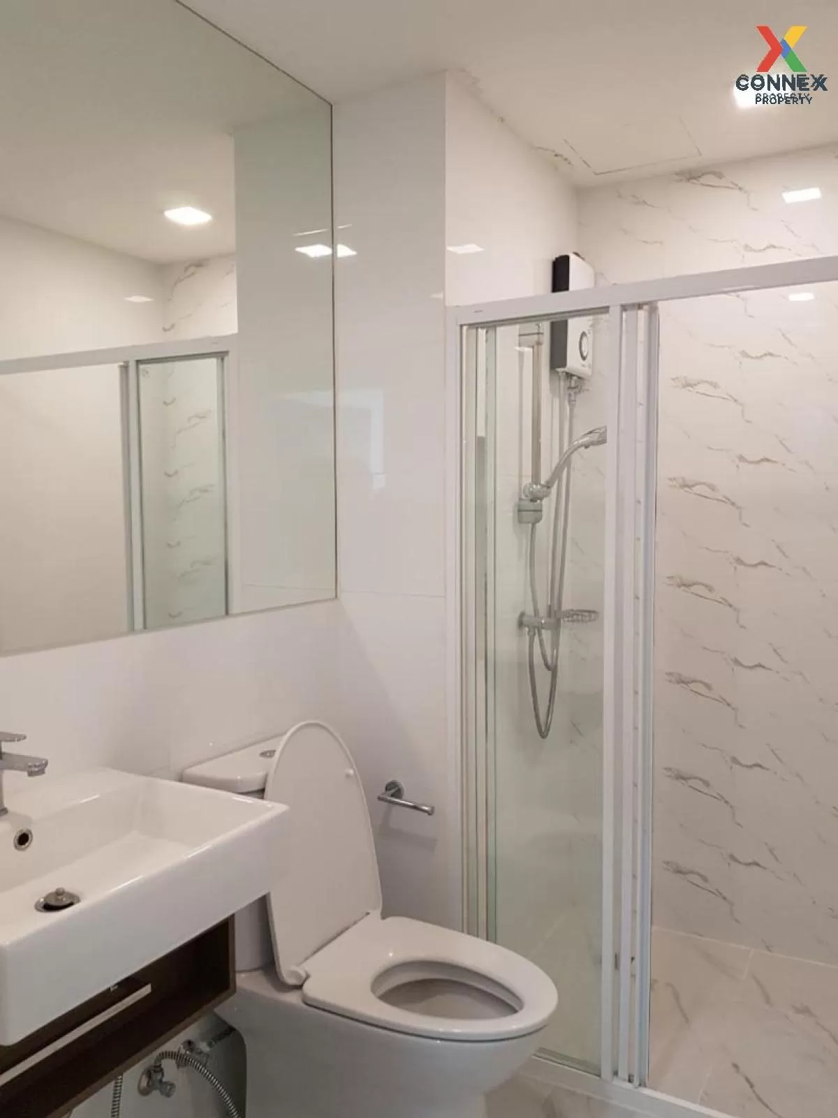 FOR RENT condo , Episode Phahol - Sapanmai , Duplex , wide fronta