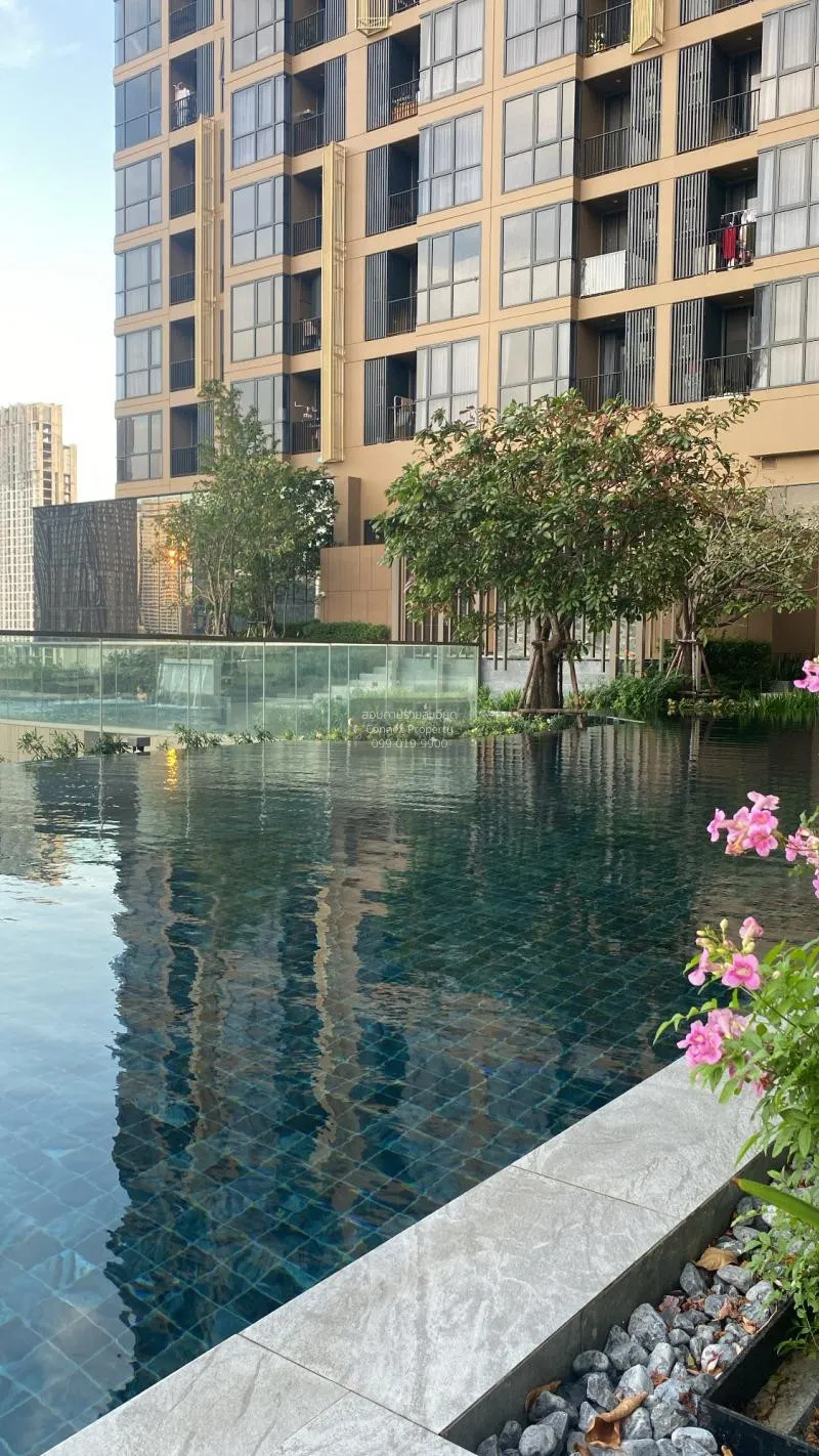 FOR RENT condo , Oka Haus Sukhumvit 36 , Duplex , wide frontage ,