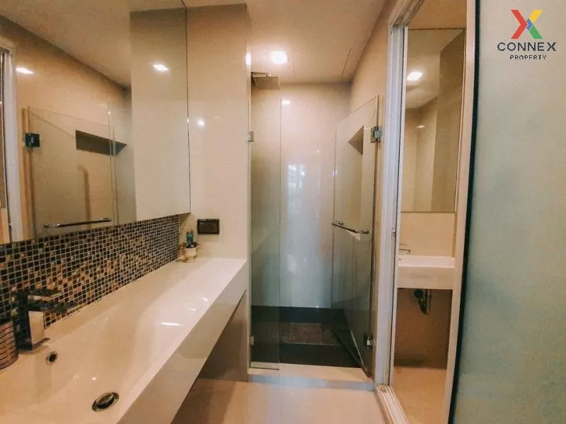 FOR RENT condo , RHYTHM Sukhumvit 44/1 , Duplex , wide frontage ,