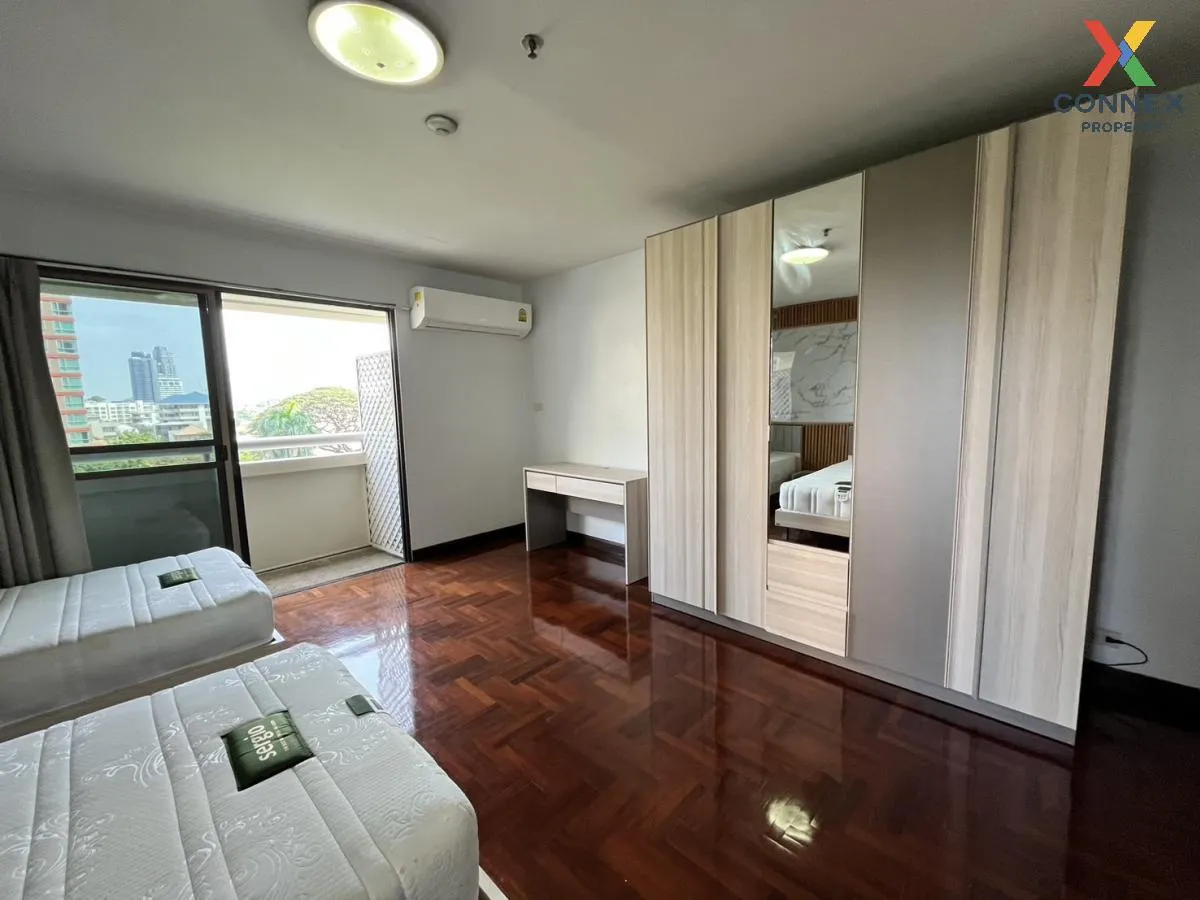 FOR RENT condo , Baan Suanpetch , Duplex , wide frontage , BTS-Ph