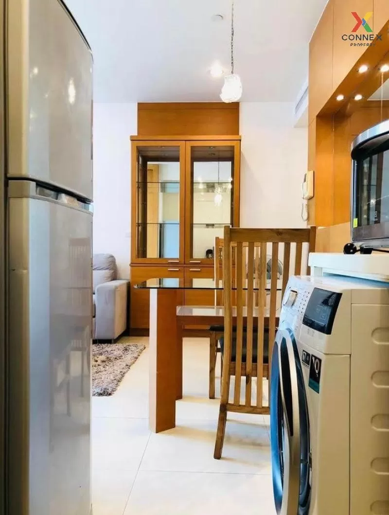 FOR RENT condo , Manhattan Chidlom , Duplex , wide frontage , BTS