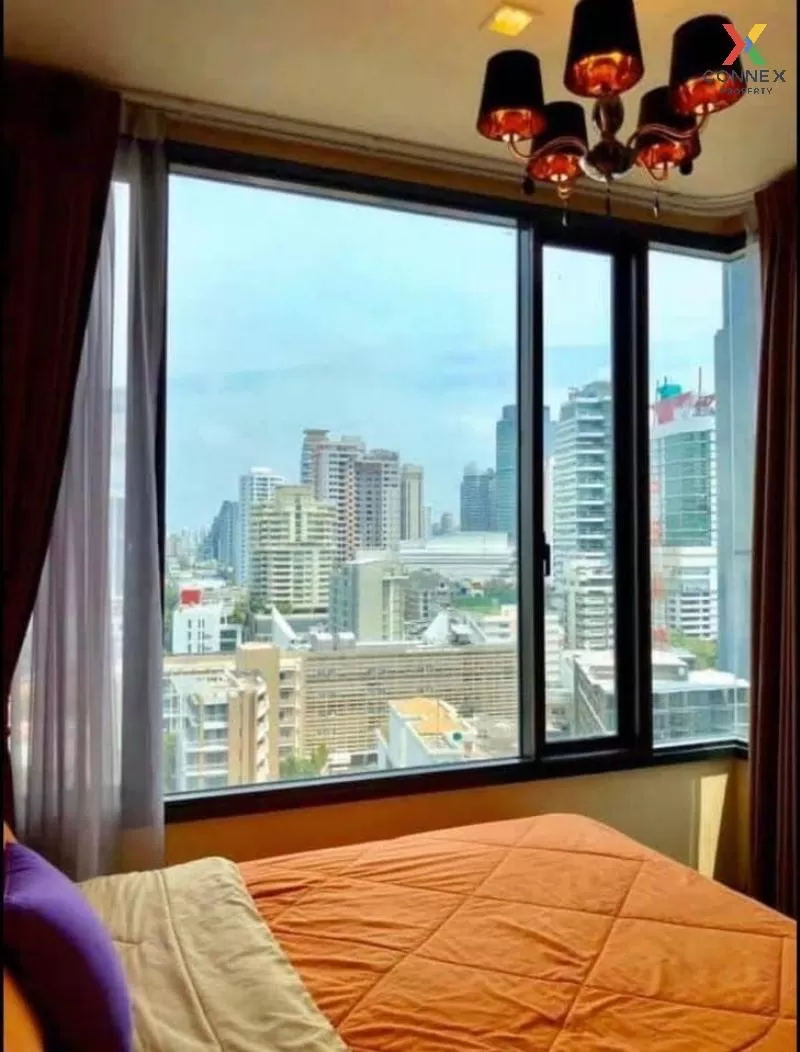 FOR RENT condo , EDGE Sukhumvit 23 , Duplex , wide frontage , BTS