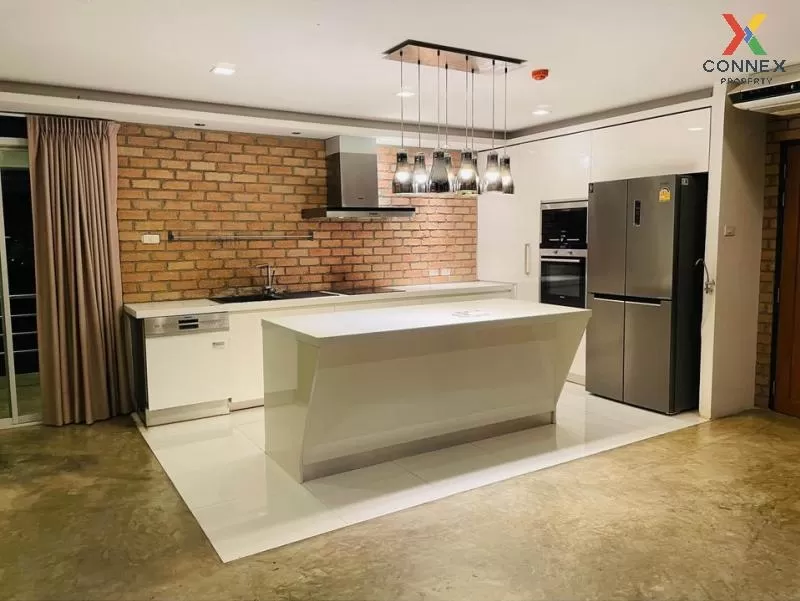 FOR RENT condo , Sompob House , Duplex , wide frontage , BTS-Wong