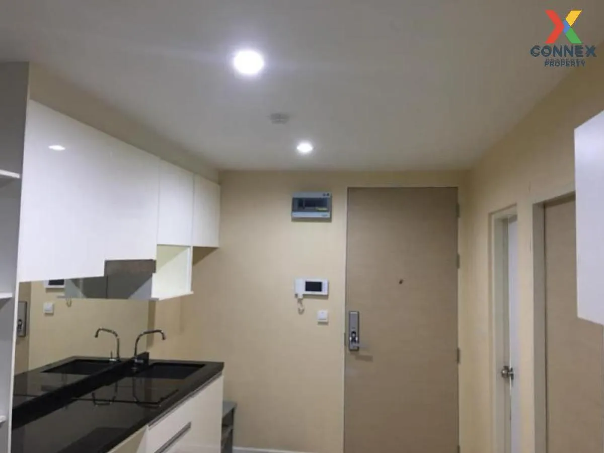 FOR RENT condo , Metro Sky Ratchada , Duplex , wide frontage , MR