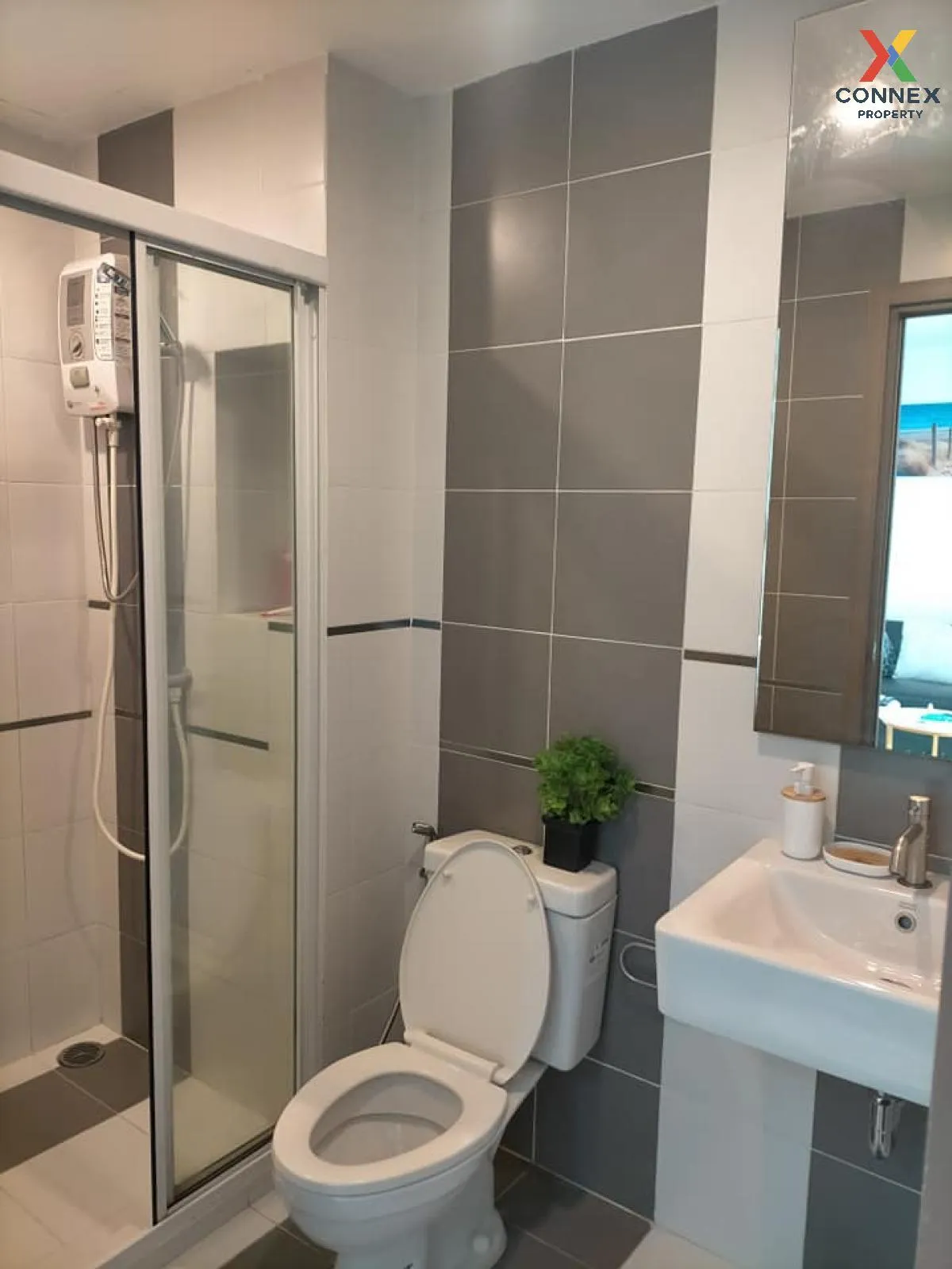 FOR RENT condo , The Base Sukhumvit 77 , Duplex , wide frontage ,