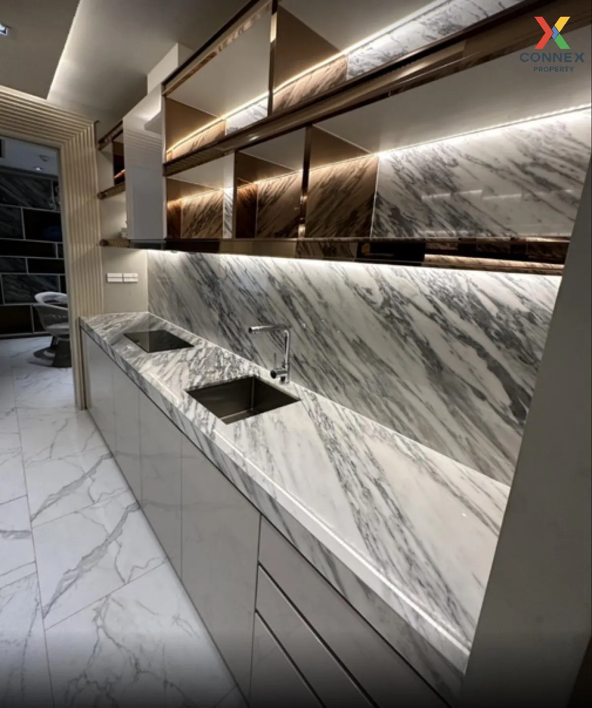FOR RENT condo , 111 Residence , Duplex , wide frontage , BTS-Phr