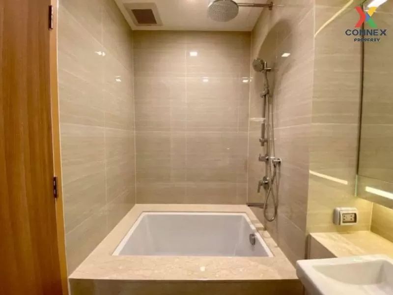 FOR RENT condo , Noble BE 33 , Duplex , wide frontage , BTS-Phrom