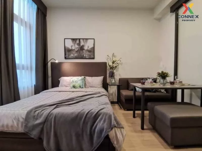 FOR RENT condo , Centric Ratchayothin , Duplex , wide frontage ,  2