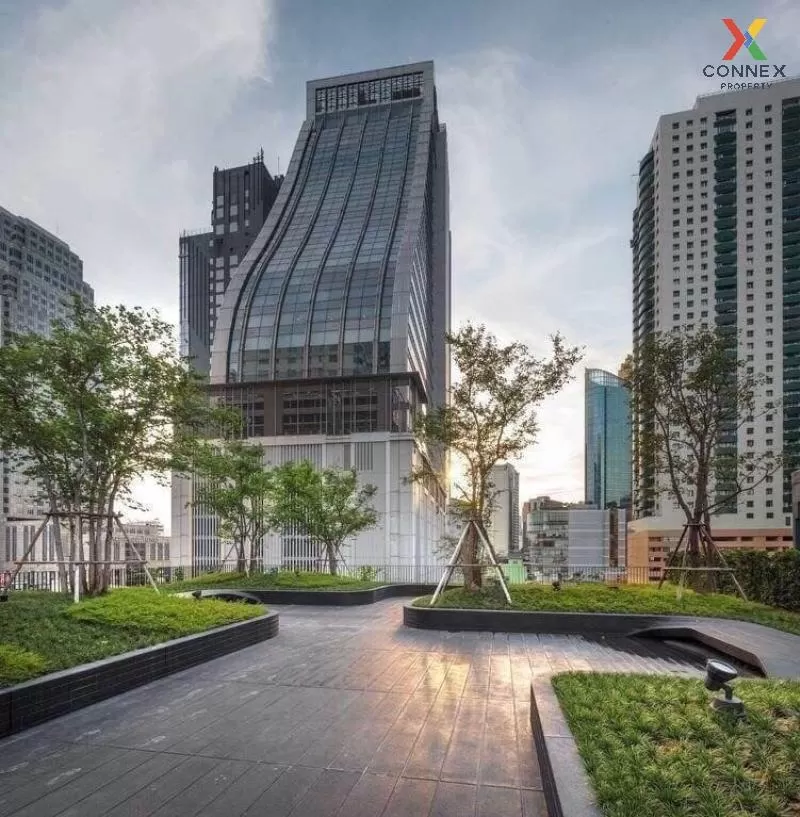 FOR RENT condo , EDGE Sukhumvit 23 , Duplex , wide frontage , BTS