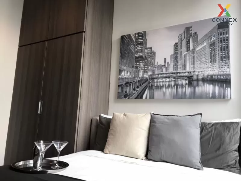 FOR RENT condo , EDGE Sukhumvit 23 , Duplex , wide frontage , BTS
