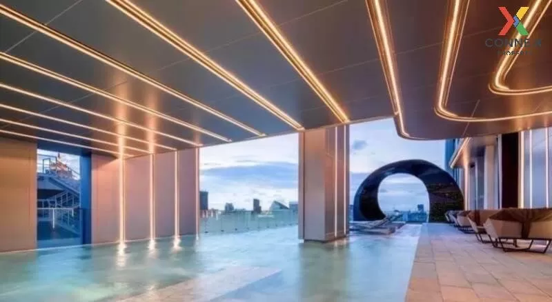 FOR RENT condo , EDGE Sukhumvit 23 , Duplex , wide frontage , BTS