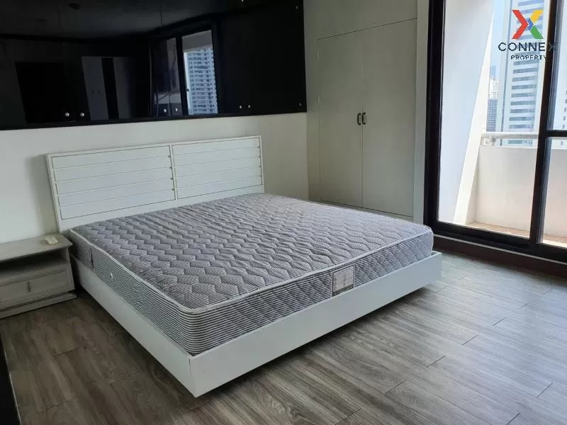 FOR RENT condo , Sathorn Bridge Tower , Duplex , wide frontage , 