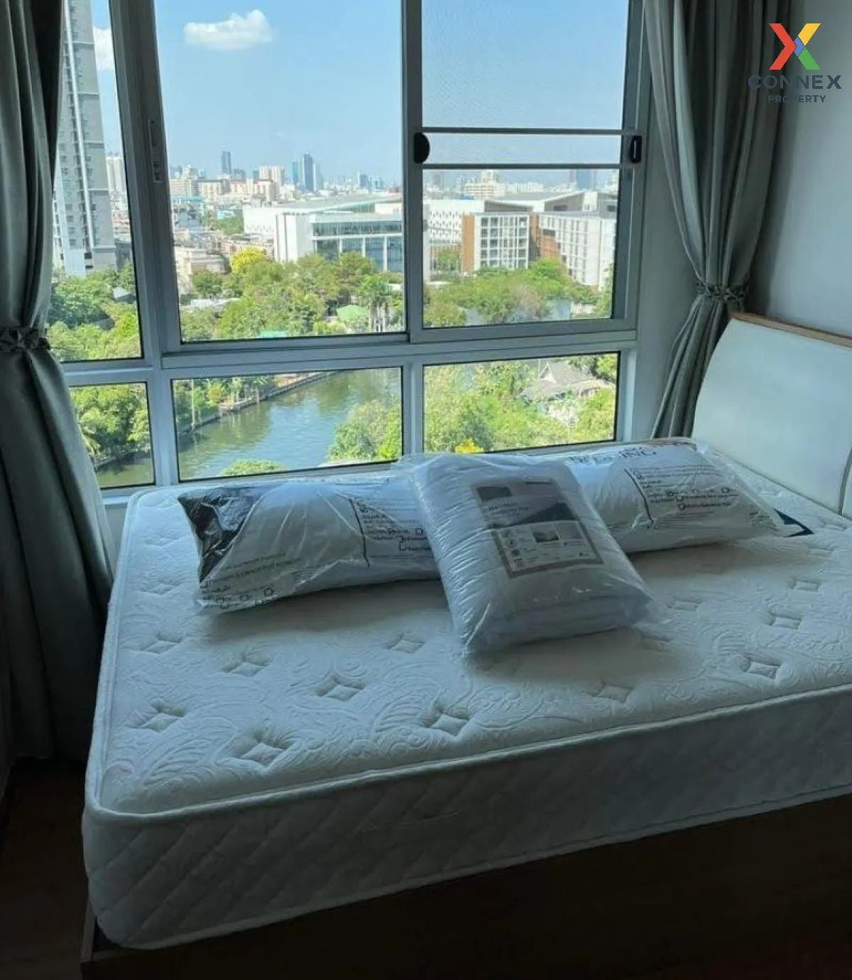 FOR RENT condo , The Base Sukhumvit 77 , Duplex , wide frontage , 2