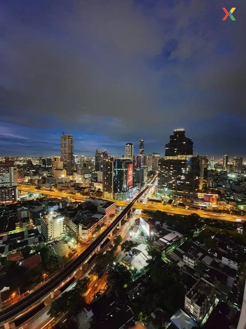 FOR RENT condo , RHYTHM Sathorn-Narathiwas , Duplex , wide fronta 4