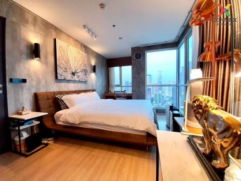 FOR RENT condo , RHYTHM Sathorn-Narathiwas , Duplex , wide fronta