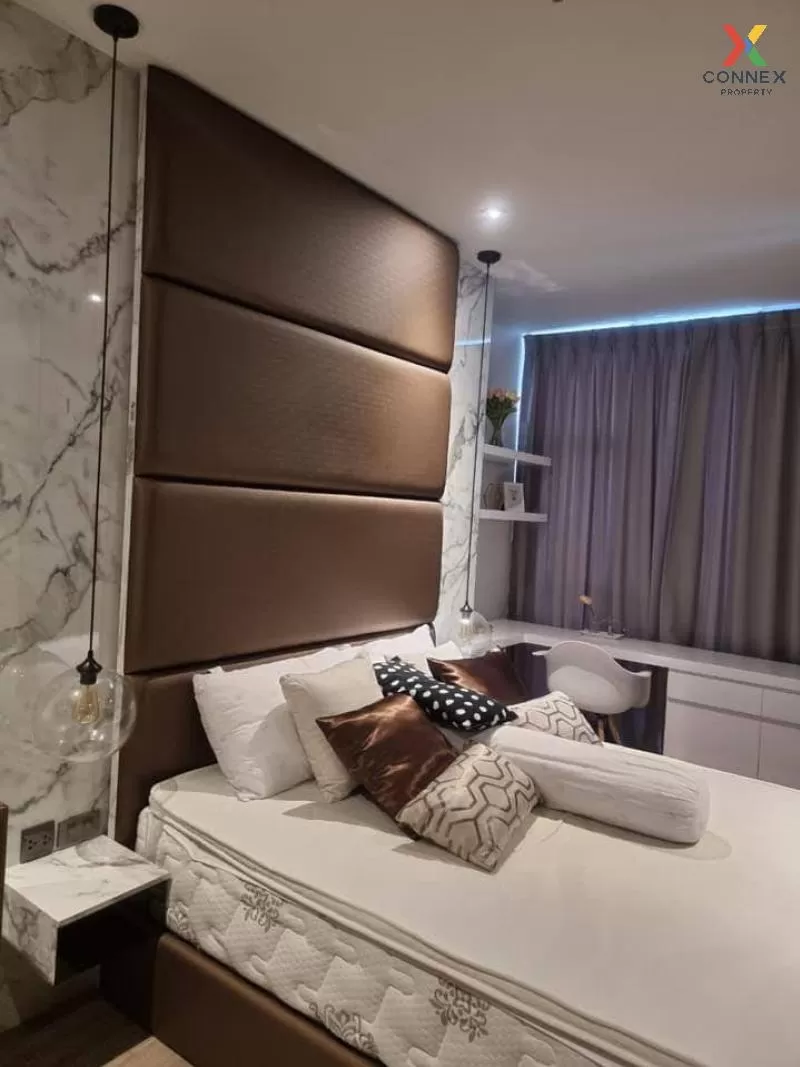 FOR RENT condo , RHYTHM Ekkamai , Duplex , wide frontage , BTS-Ek