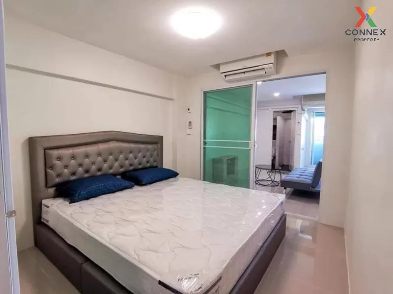 FOR RENT condo , Victory Monument Condominium , Duplex , wide fro 4