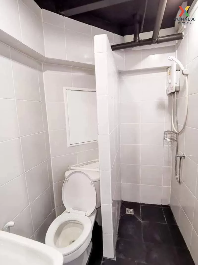 FOR RENT condo , Victory Monument Condominium , Duplex , wide fro