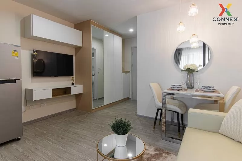 FOR RENT condo , Reach Phahon Yothin 52 , Duplex , wide frontage  1