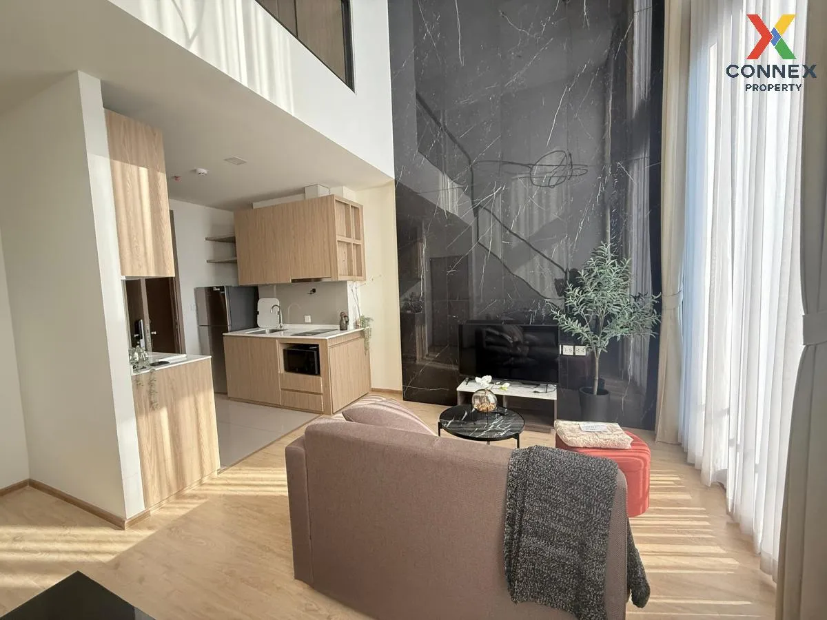 FOR RENT condo , Centric Ratchayothin , Duplex , wide frontage ,  2