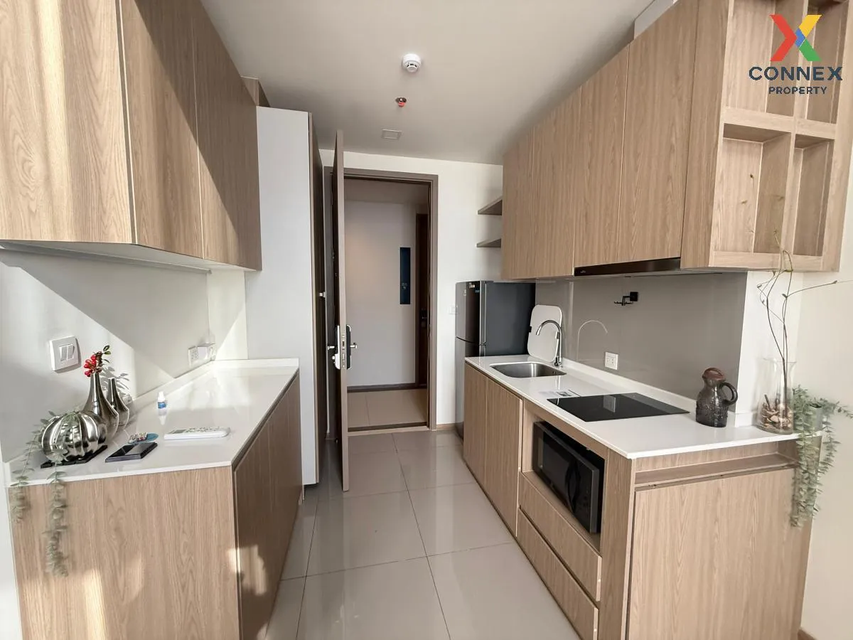 FOR RENT condo , Centric Ratchayothin , Duplex , wide frontage ,  3