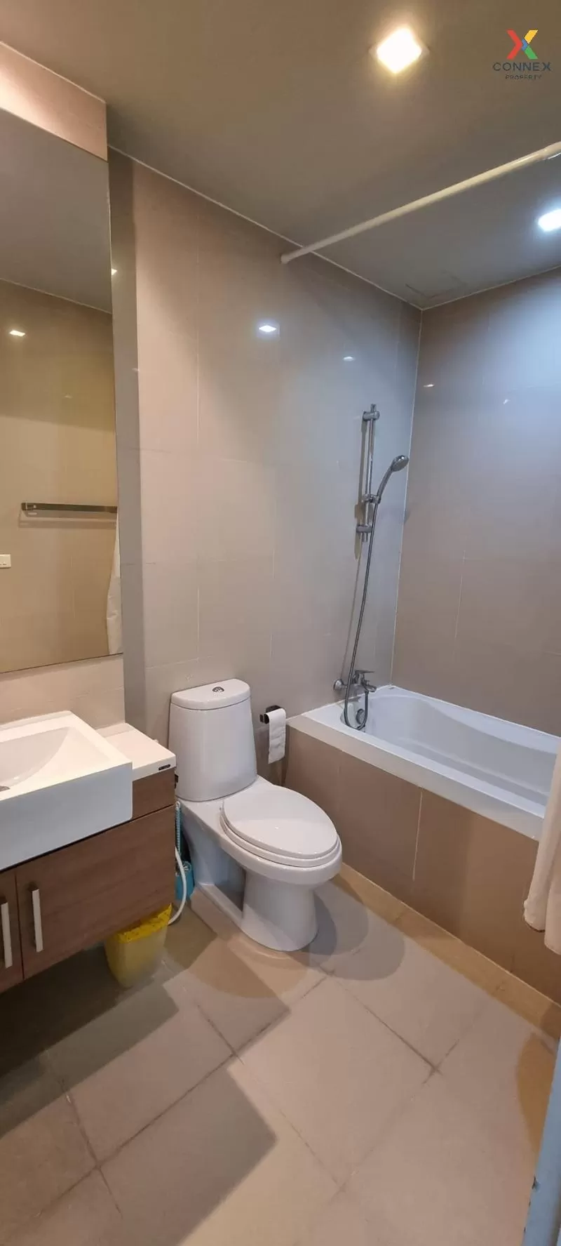 FOR RENT condo , Noble Refine Sukhumvit 26 , Duplex , wide fronta