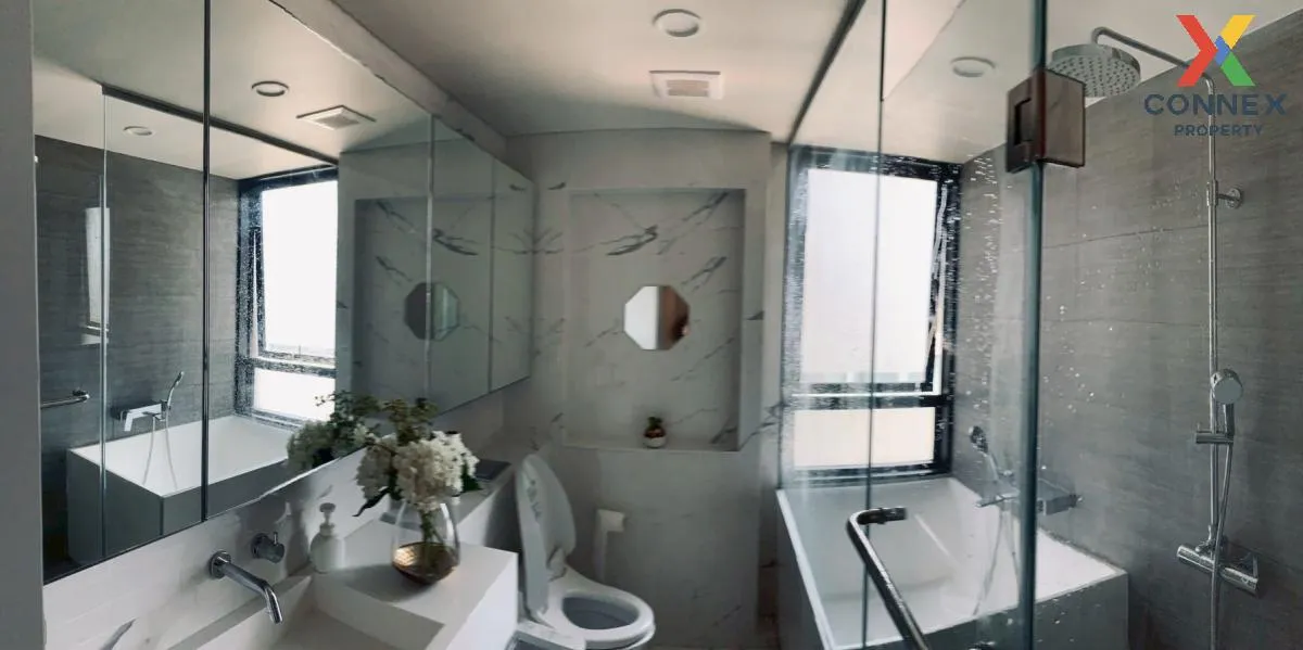 FOR RENT condo , Siamese Exclusive Sukhumvit 31 , Duplex , wide f