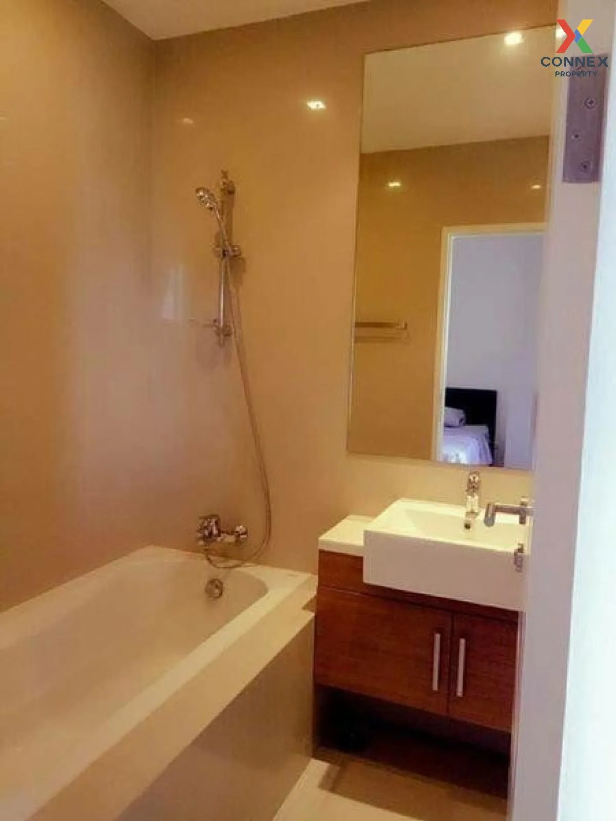 FOR RENT condo , Noble Refine Sukhumvit 26 , Duplex , wide fronta