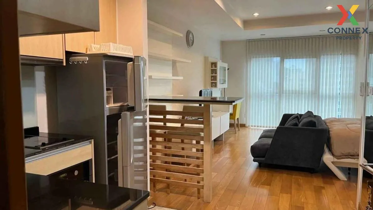 FOR RENT condo , Sathorn Garden , Duplex , wide frontage , MRT-Lu 4