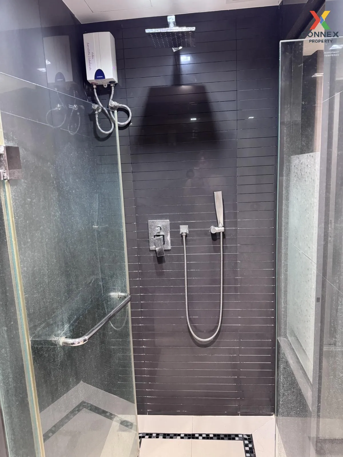 เช่า คอนโด  Rhythm Phahol - Ari BTS-สะพานควาย พหลโยธิน สามเสนใน พ