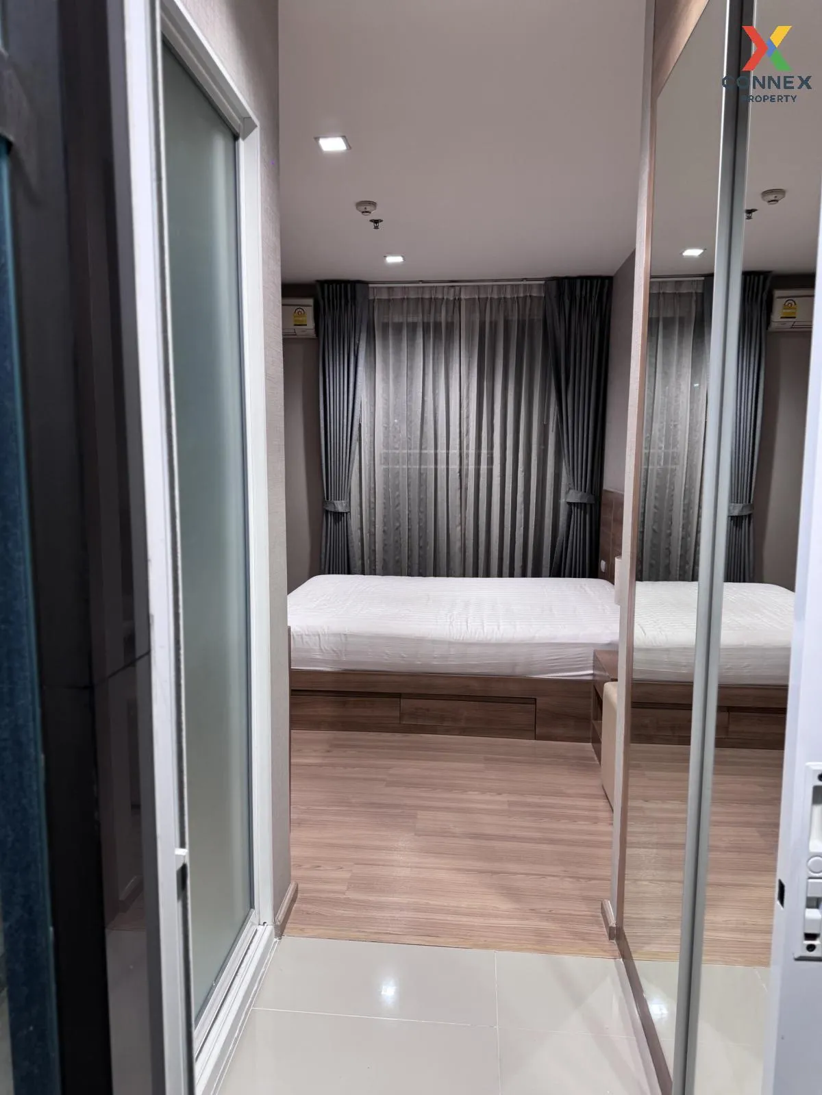 เช่า คอนโด  Rhythm Phahol - Ari BTS-สะพานควาย พหลโยธิน สามเสนใน พ