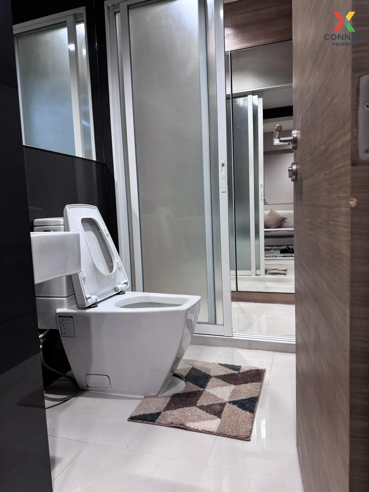 เช่า คอนโด  Rhythm Phahol - Ari BTS-สะพานควาย พหลโยธิน สามเสนใน พ