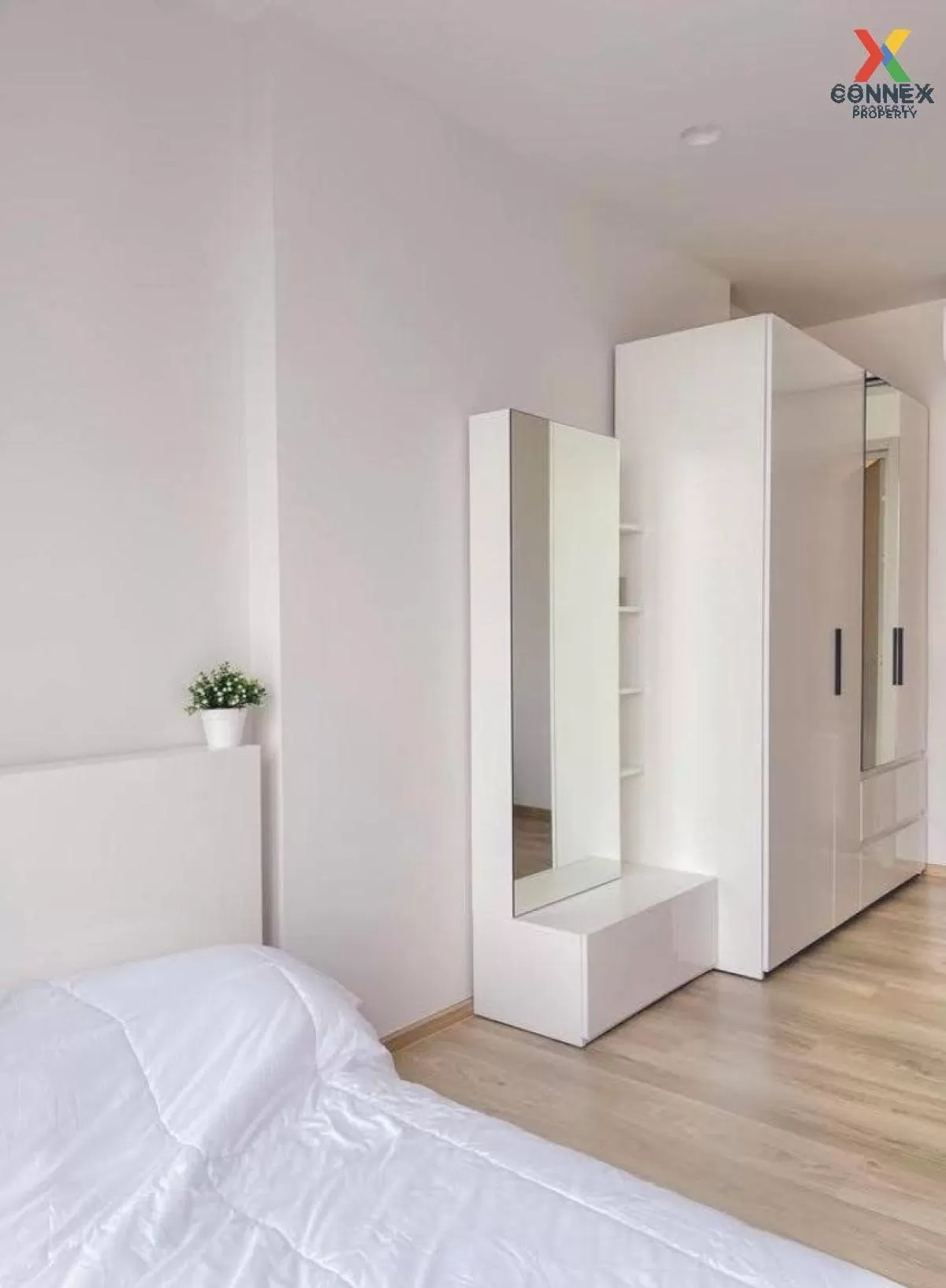 FOR RENT condo , Oka Haus Sukhumvit 36 , Duplex , wide frontage ,