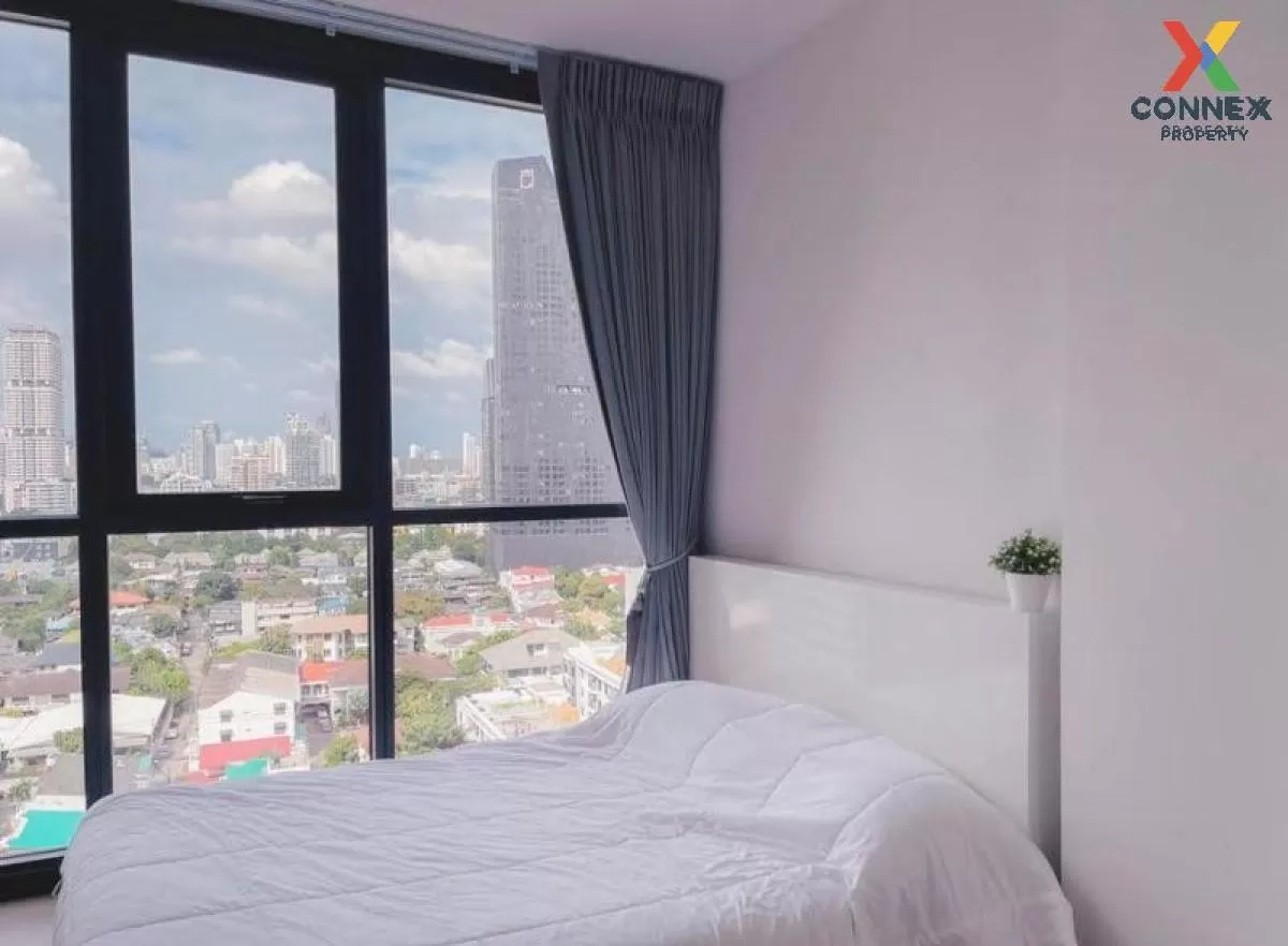 FOR RENT condo , Oka Haus Sukhumvit 36 , Duplex , wide frontage ,